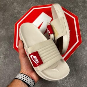 Chinelo OFFCOURT ADJUST