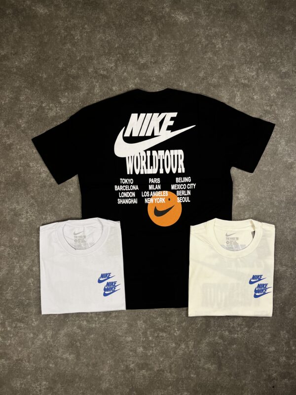 Camiseta WORLD TOUR