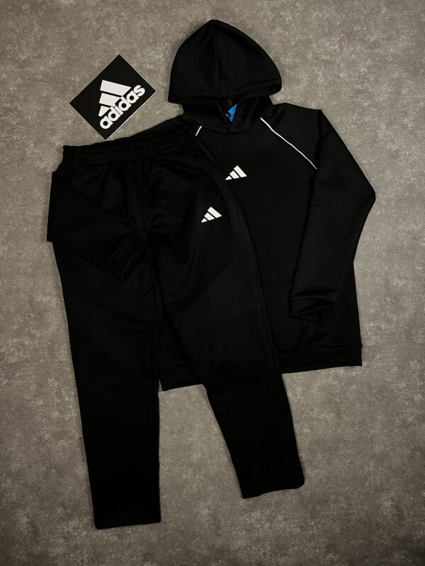 Conjunto TRACKSUIT