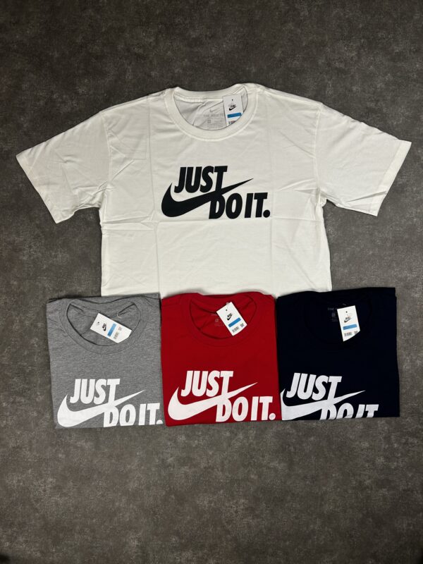 Camiseta PLUS
