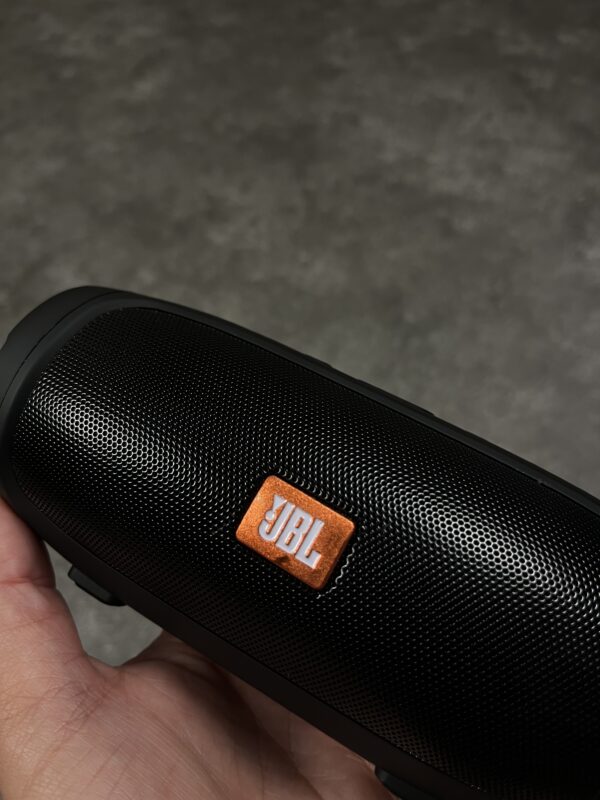 Caixinha de som JBL - Imagem 9